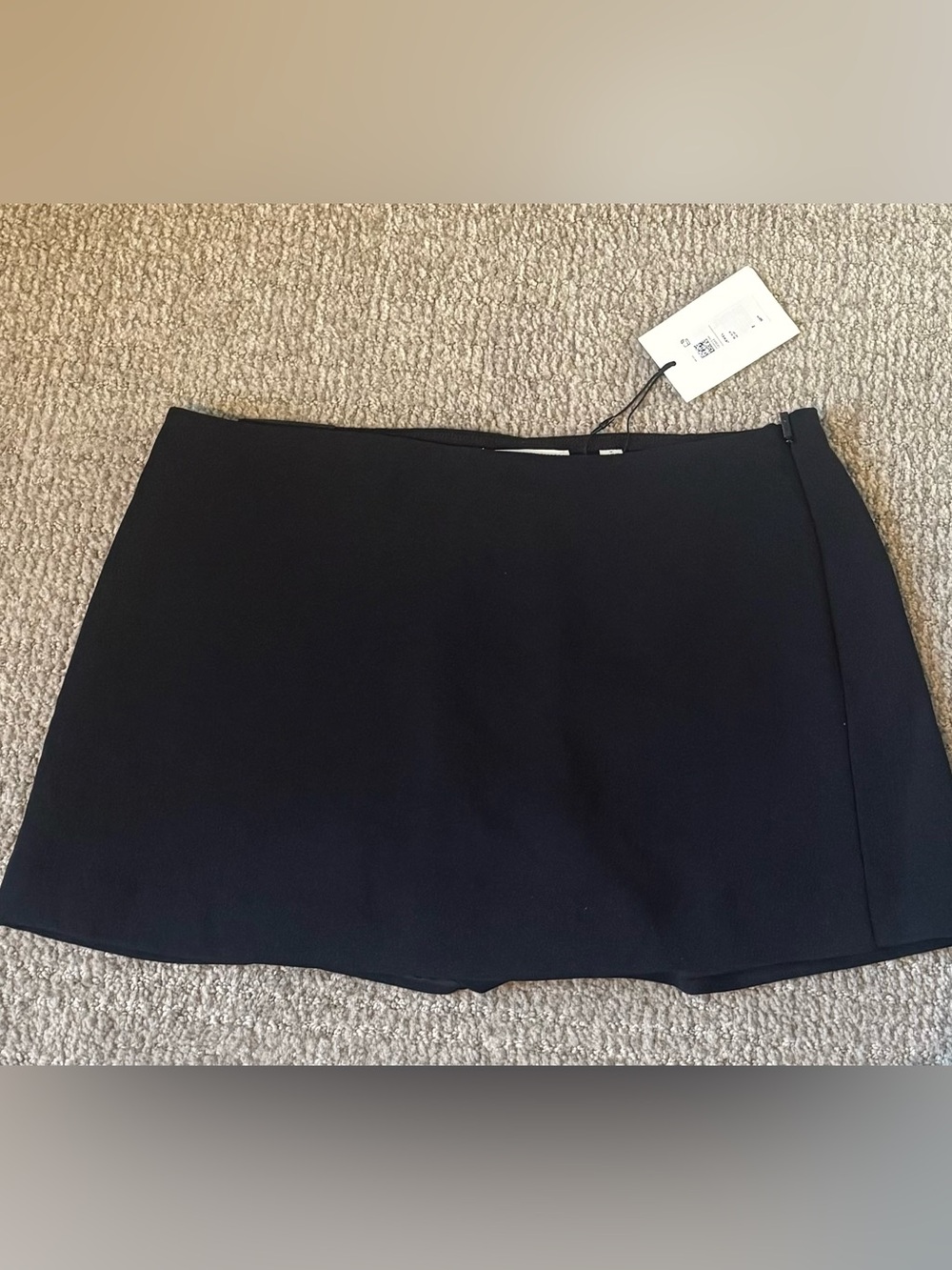 Aritzia Black Jewel Skort - Crepette